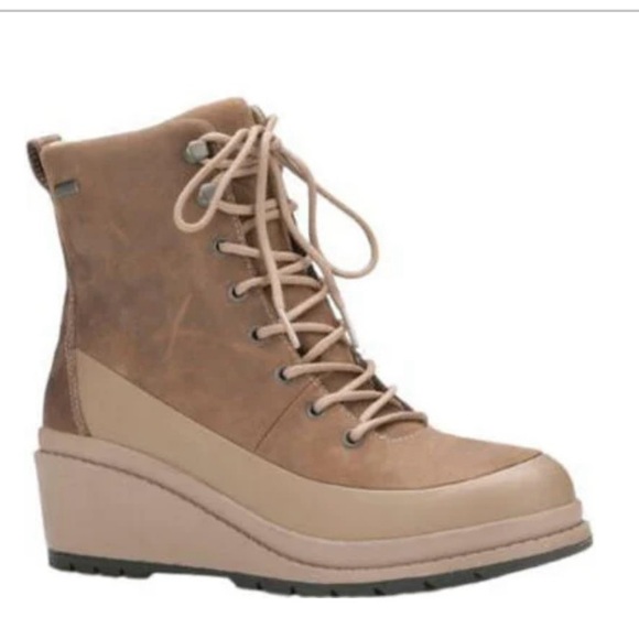 NWT original muck boots women’s liberty wedge. Taupe leather size 10 - Picture 6 of 6